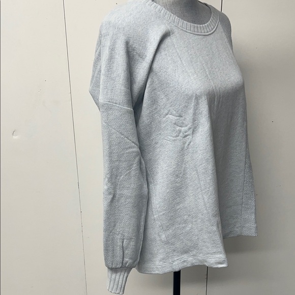 New Women's Cabi Brand Wind Down Top, light gray. - Picture 4 of 7